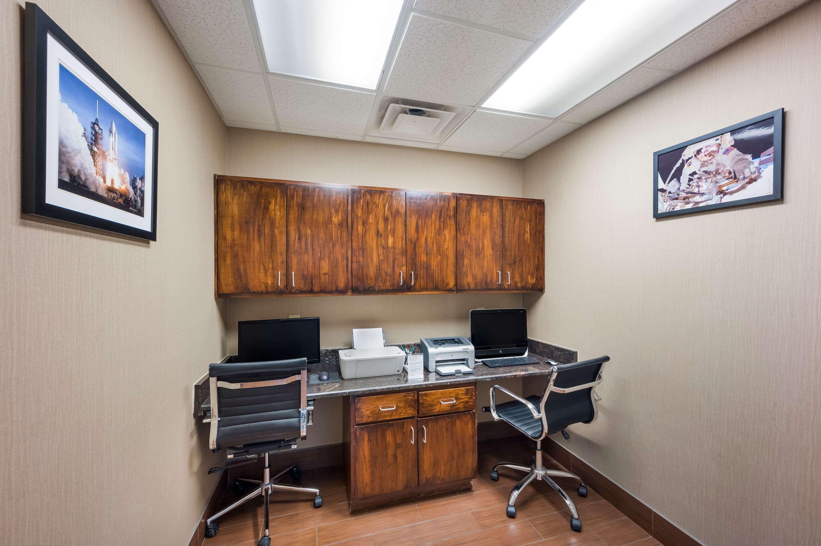 Quality Inn & Suites Huntsville Research Park Area Экстерьер фото