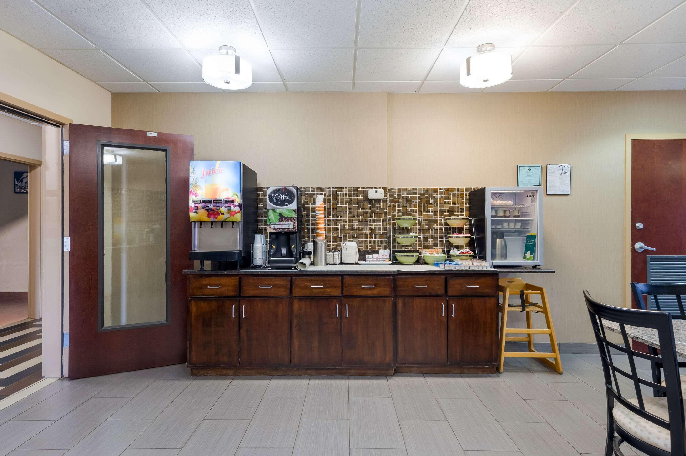 Quality Inn & Suites Huntsville Research Park Area Экстерьер фото