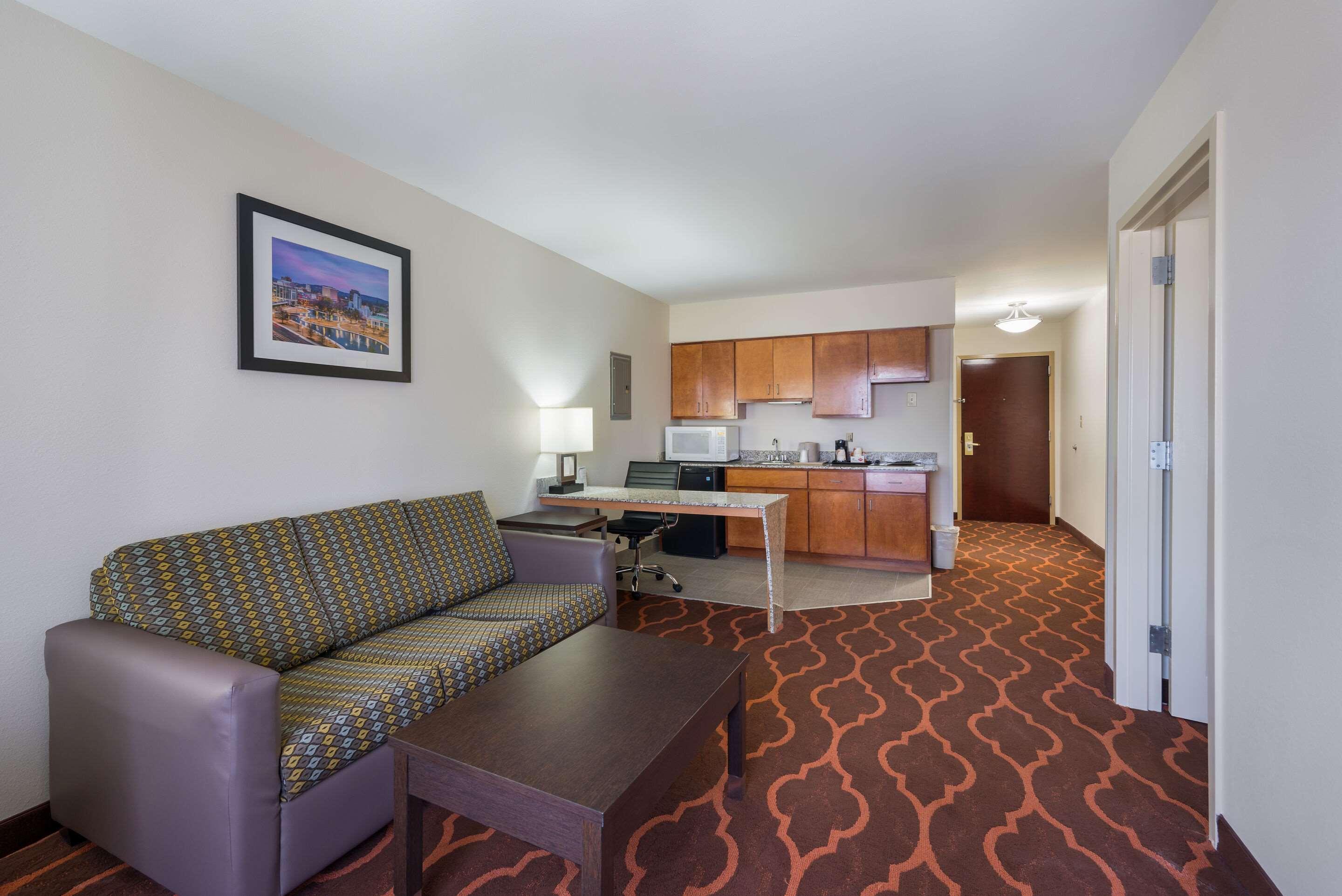 Quality Inn & Suites Huntsville Research Park Area Экстерьер фото