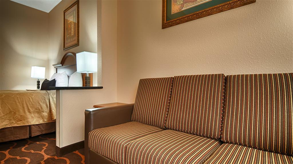 Quality Inn & Suites Huntsville Research Park Area Экстерьер фото